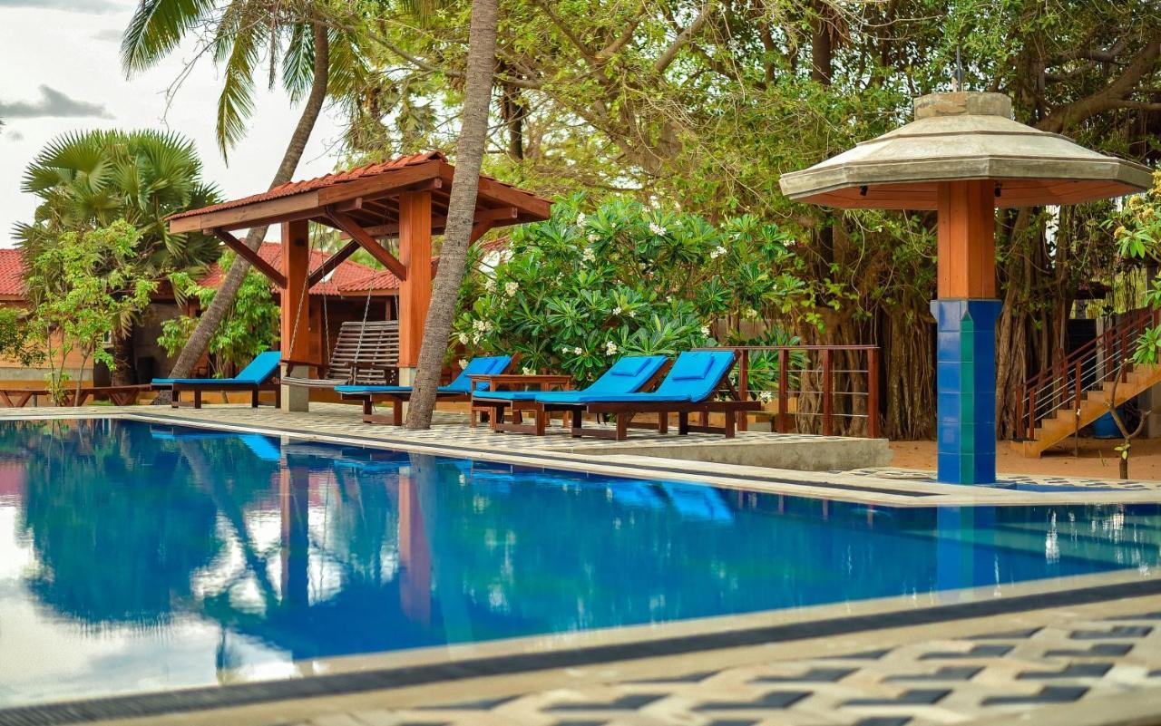 Horizon Kitesurfing Beach Resort Kalpitiya Bagian luar foto