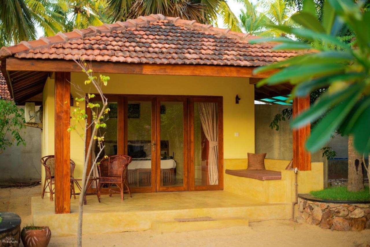 Horizon Kitesurfing Beach Resort Kalpitiya Bagian luar foto