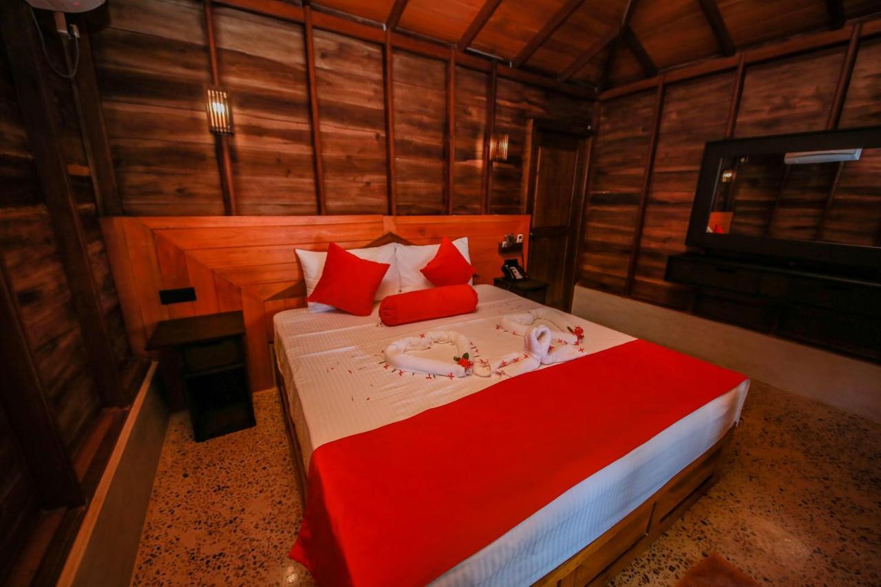 Horizon Kitesurfing Beach Resort Kalpitiya Bagian luar foto